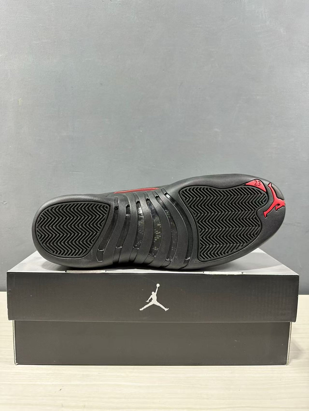 Air Jordan 12 Retro Black Red CT8013-003 - product image from the listing.