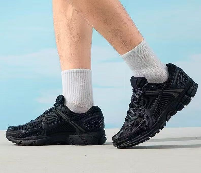 Nike Air Max 270 Sneakers in Black - product image from the listing.