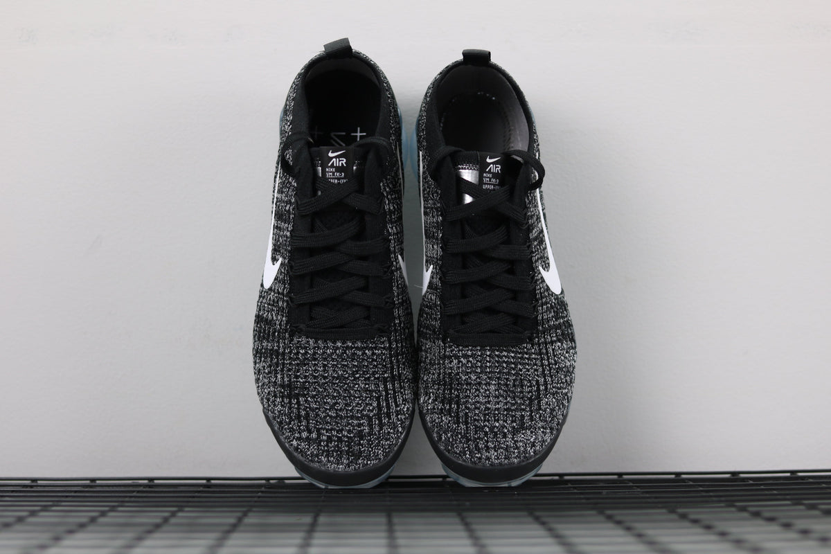 Nike Air VaporMax Flyknit 3 AJ6900-001 Sneakers in Black - product image from the listing.