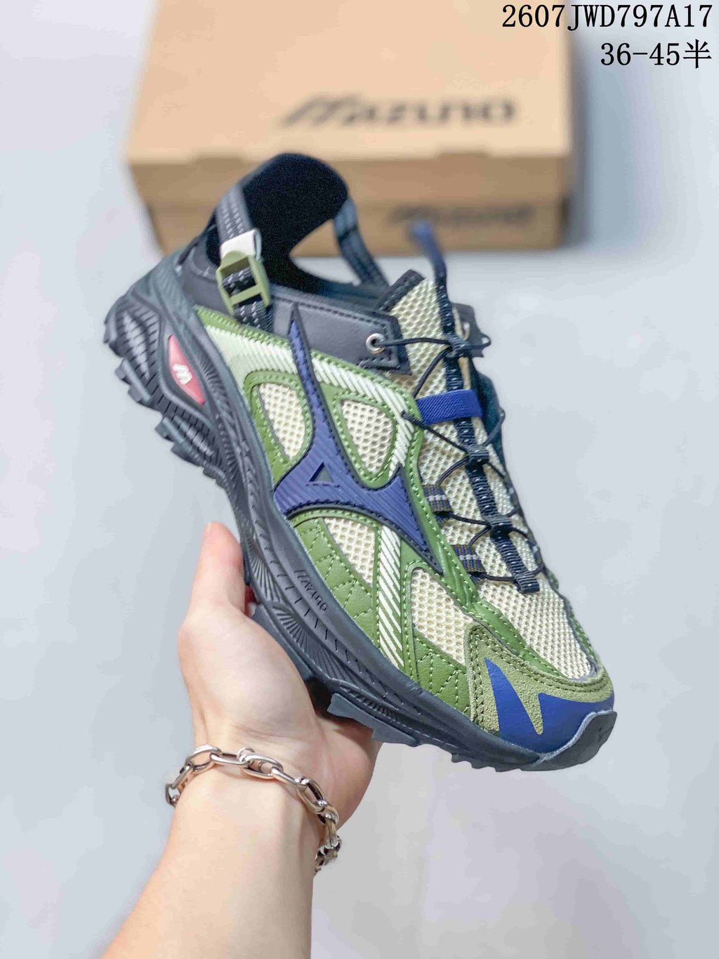 Mizuno Sportstyle Trail Trainers Green Navy 2607 TWD797A17 - product image from the listing.