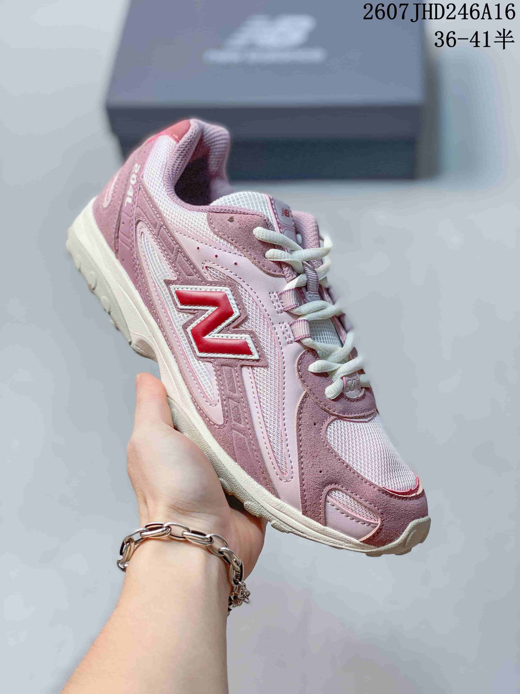 New Balance 204L Low-Top Sneakers in Pink 711360EEU - product image from the listing.