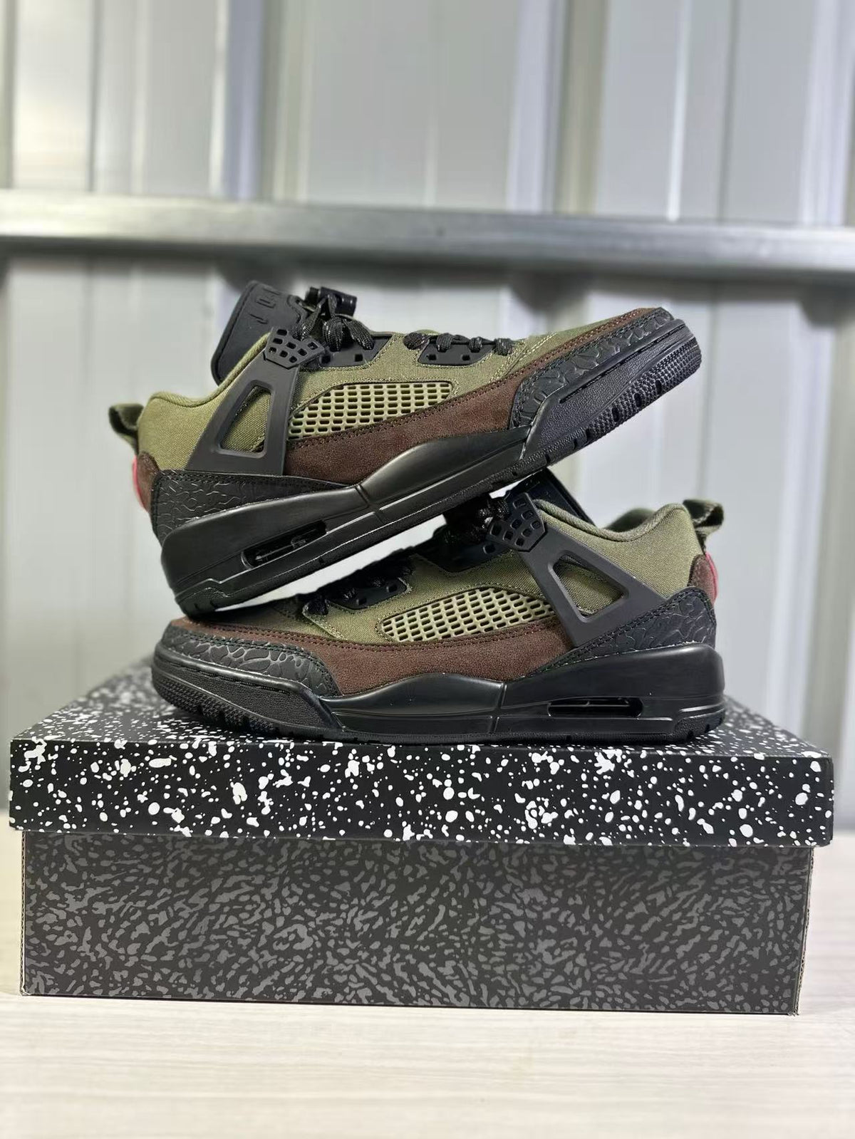 Jordan Spizike Low Trainers Green/Black IH1782-200 - product image from the listing.