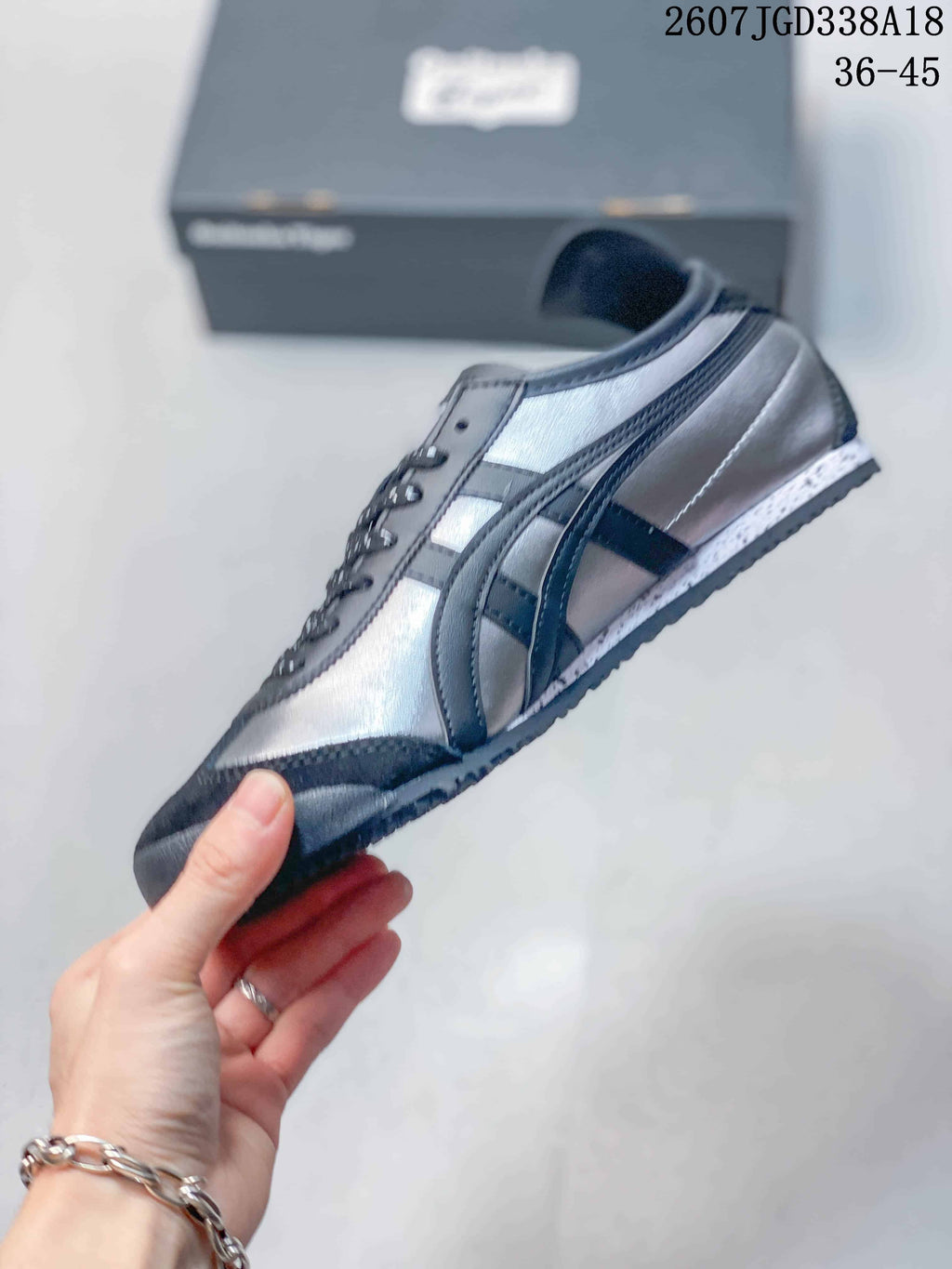 Onitsuka Tiger Mexico 66 Paraty Sneakers in Gray Black 2607JGD338A18 - product image from the listing.