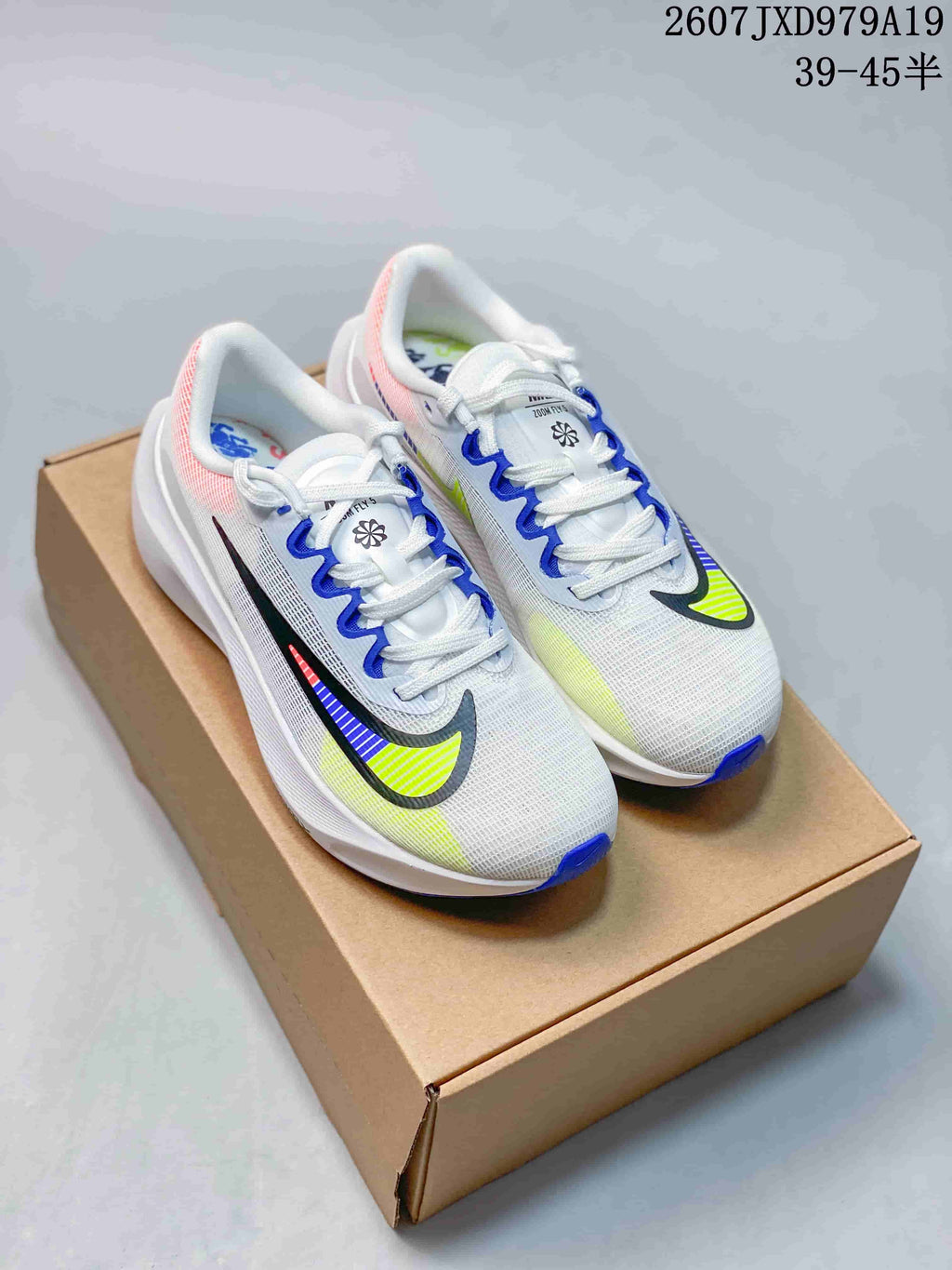 Men's Nike Zoom Fly 5 PRM Running Shoes White - product image from the listing.