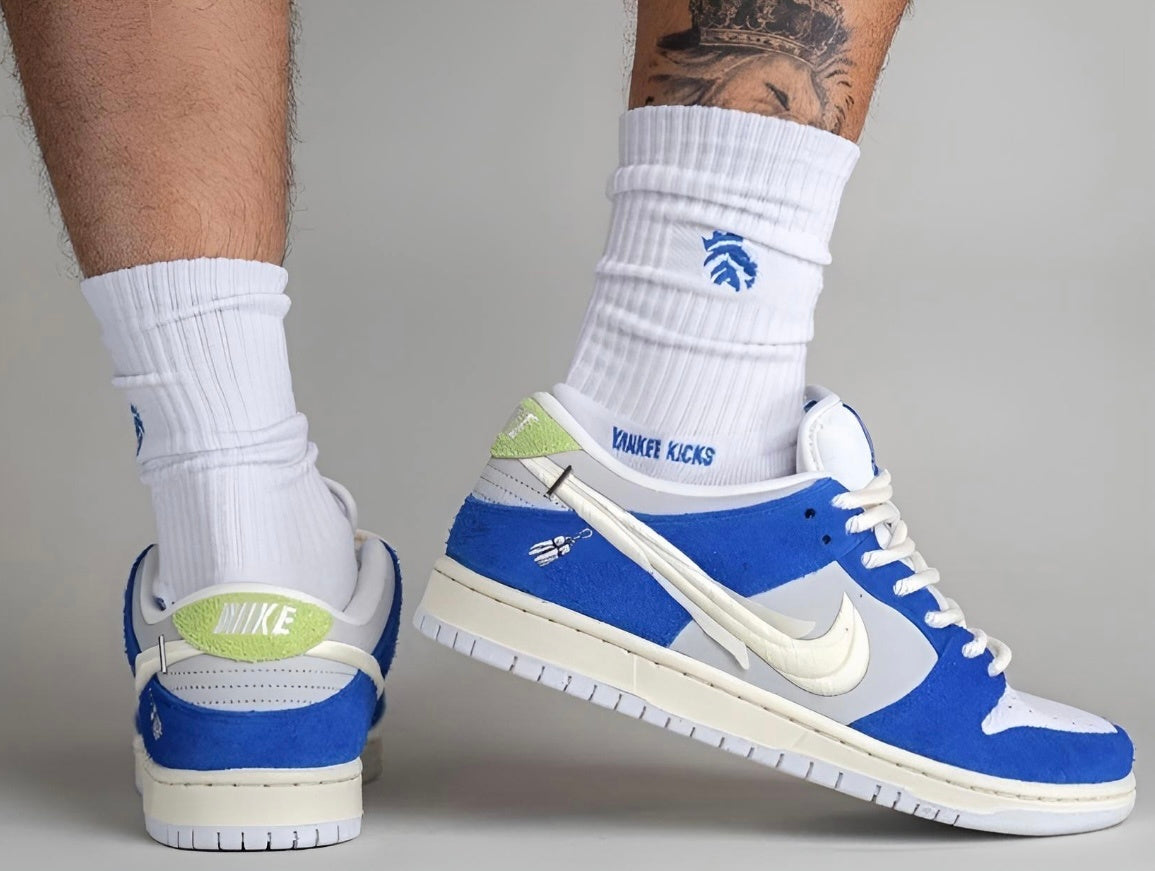 Nike SB Dunk Low Fly Streetwear Gardenia in Blue DQ5130-400 - product image from the listing.