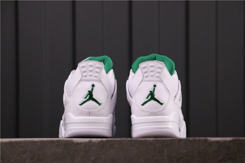Pine Green Sneakers White/Green - Nike Air Jordan 4 CT8527-113 - product image from the listing.