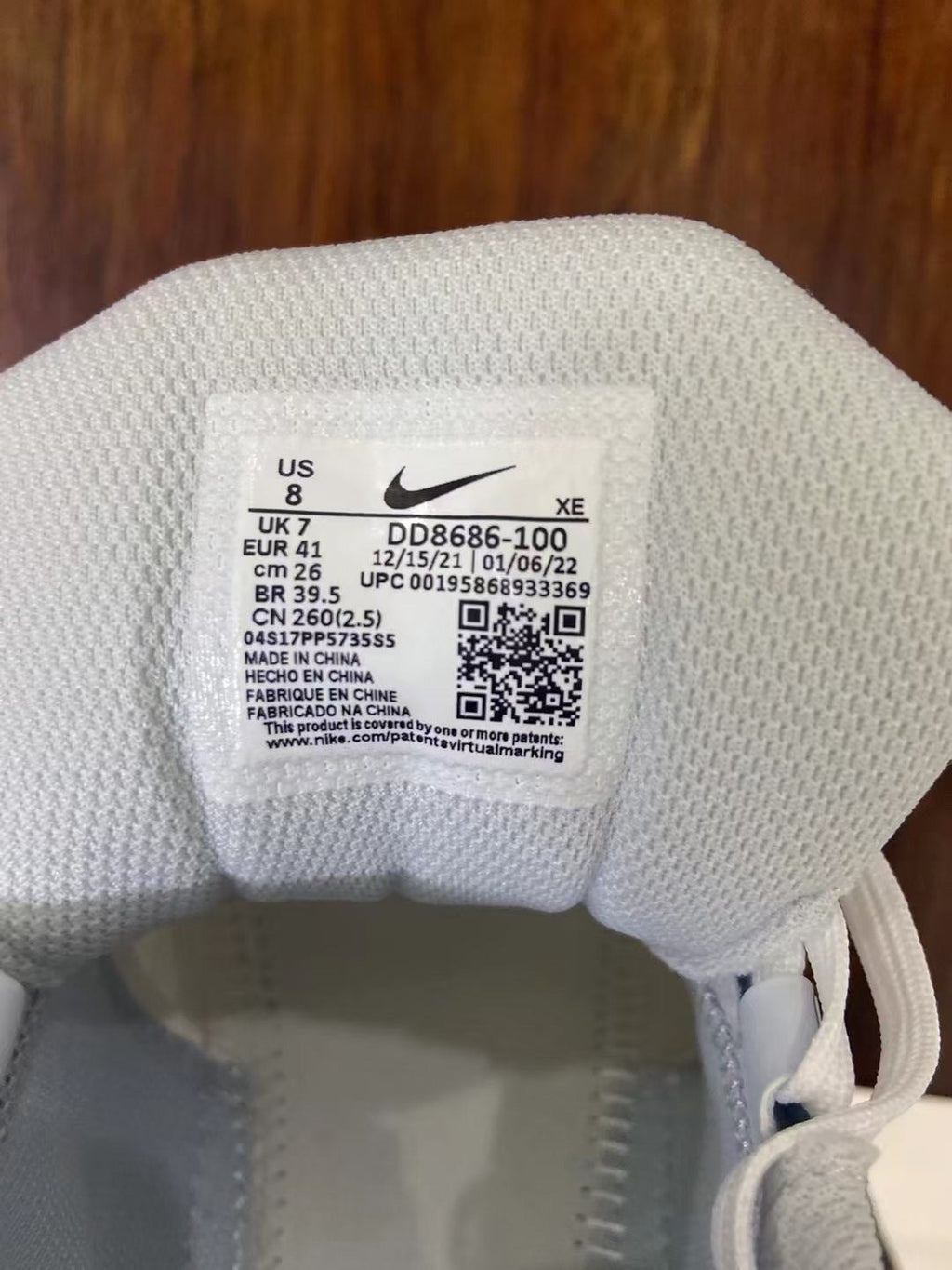 Nike Air Winflo 9 DD8686-100 Running Shoes in White Grey - product image from the listing.