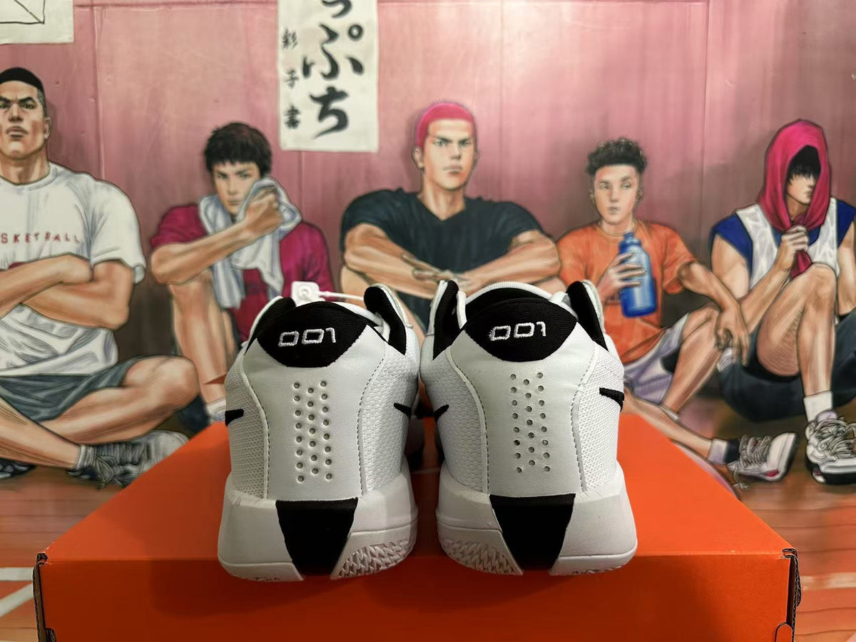 Nike Basketball Shoes in White Black - product image from the listing.
