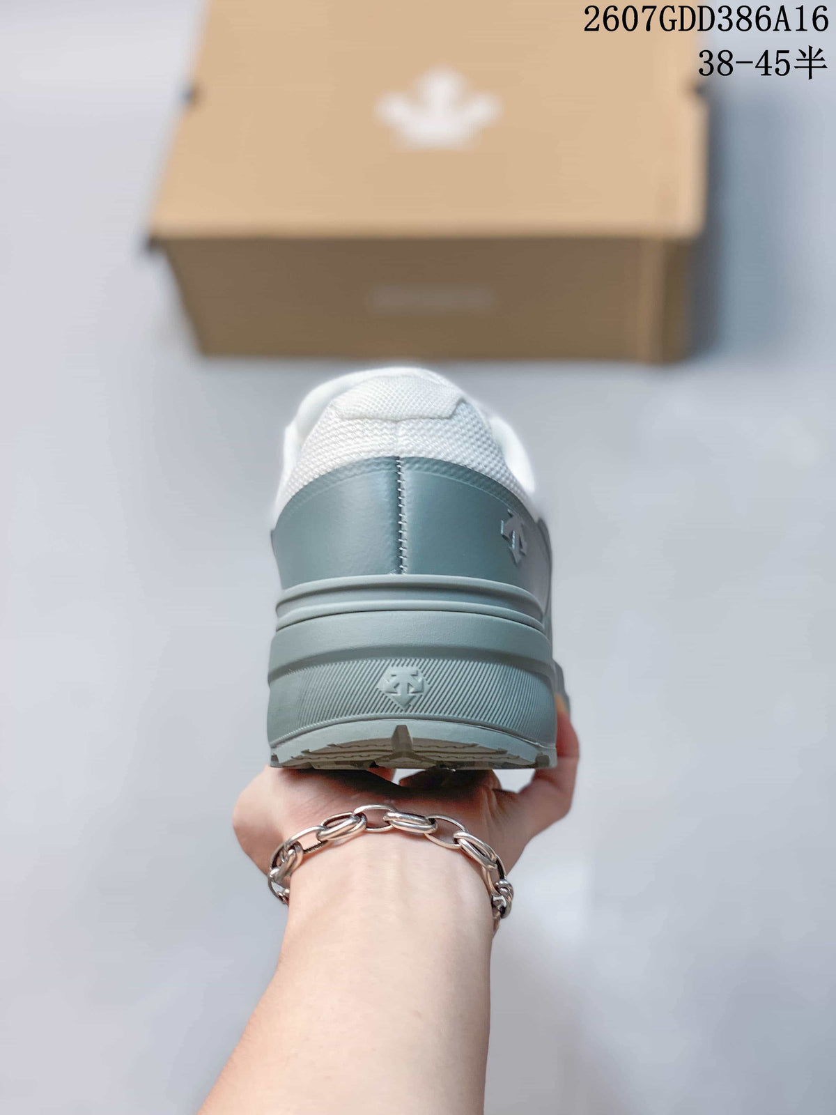 DESCENTE Dualis PRIME WIRE 2.0 Low-Top Sneakers in White Gray - product image from the listing.
