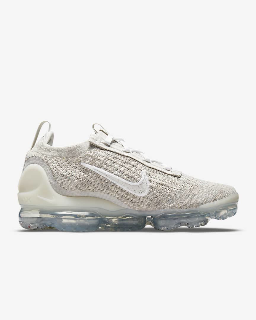 Nike Air VaporMax 2021 Flyknit Trainers DH4088-001 - product image from the listing.