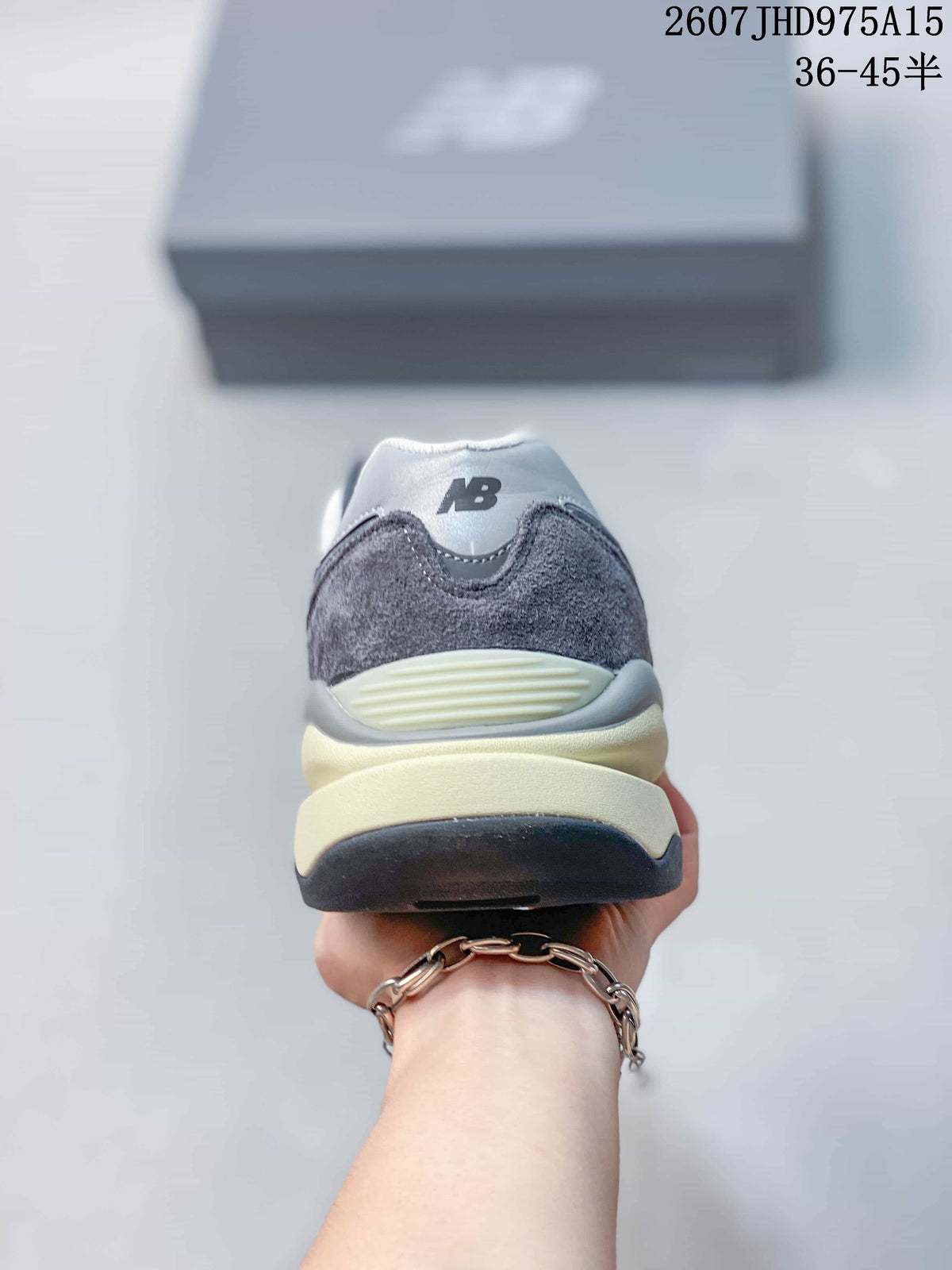 New Balance 5740 M5740VLB Sneakers in Grey White - product image from the listing.