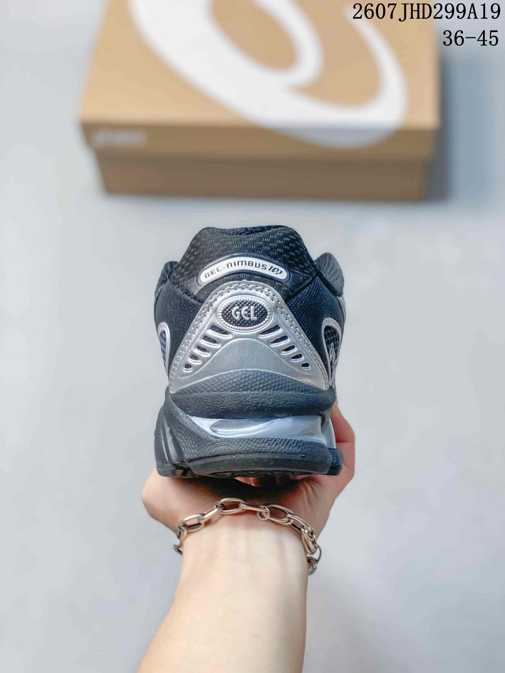 ASICS Gel-Nimbus 10.1 Sneakers in Black Silver 2607JHD299A19 - product image from the listing.