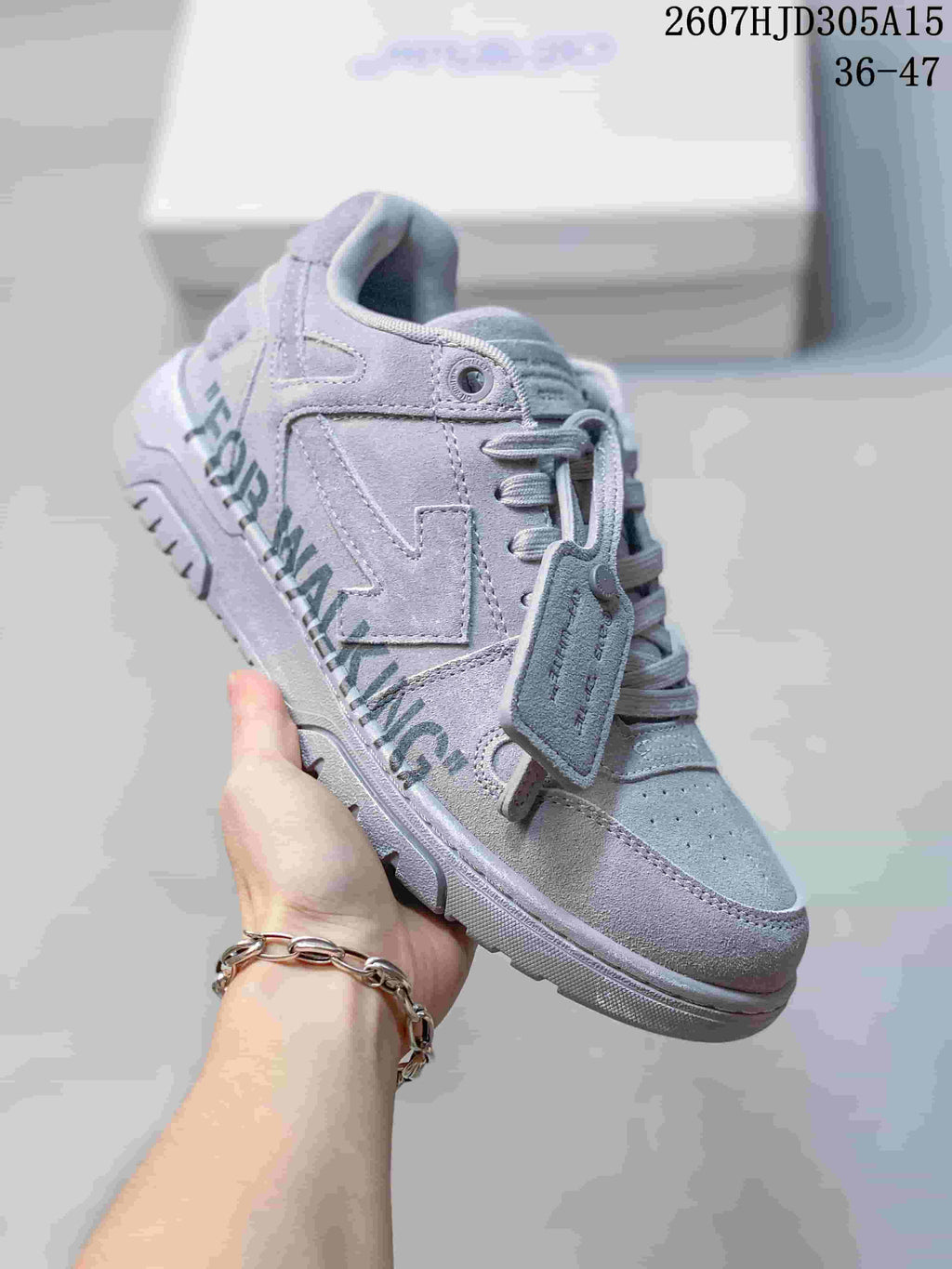 Off-White Low-Cut Lace-Up Sneakers Gray Style 2607HJD305A15 - product image from the listing.