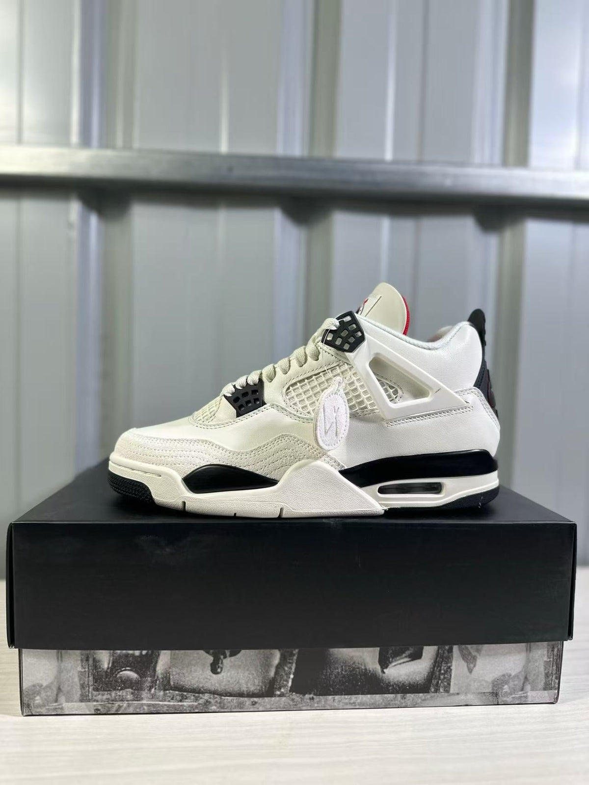 Air Jordan 4 Retro Flight Club White Black IM4002-100 - product image from the listing.