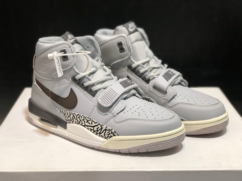 Men's Air Jordan Legacy 312 Grey Cement Basketball Shoes AV3922-002 - product image from the listing.
