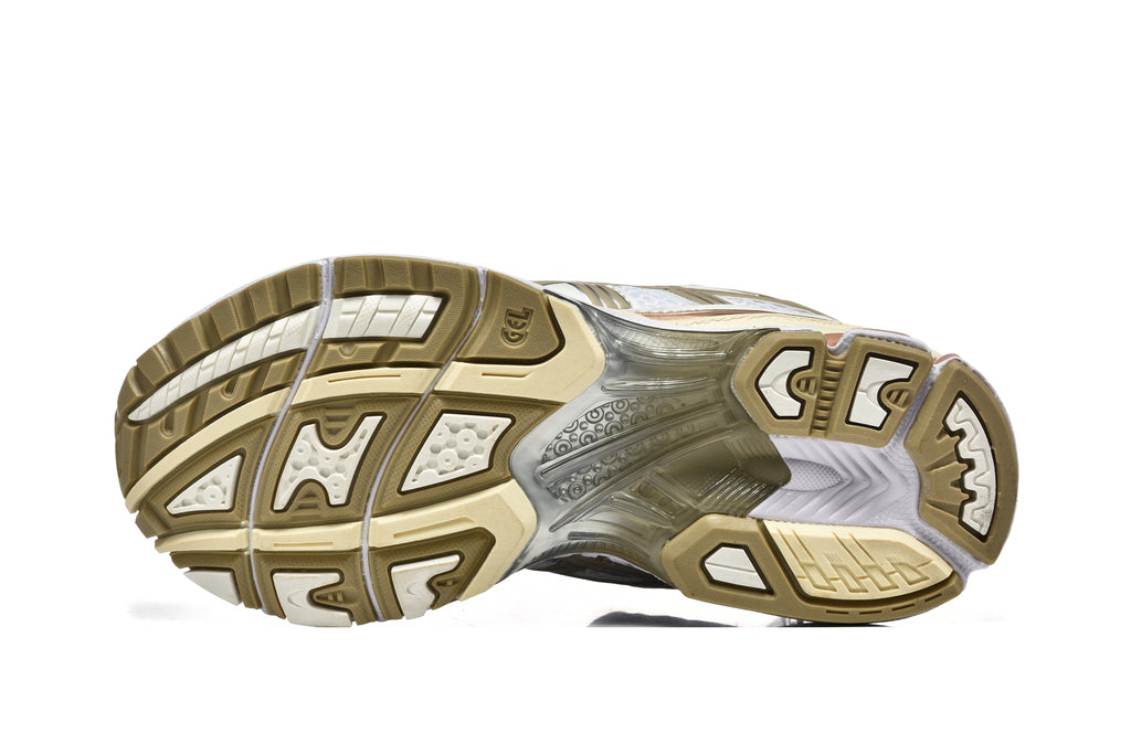 ASICS GEL-KAYANO 14 Sneakers in White Gold - product image from the listing.