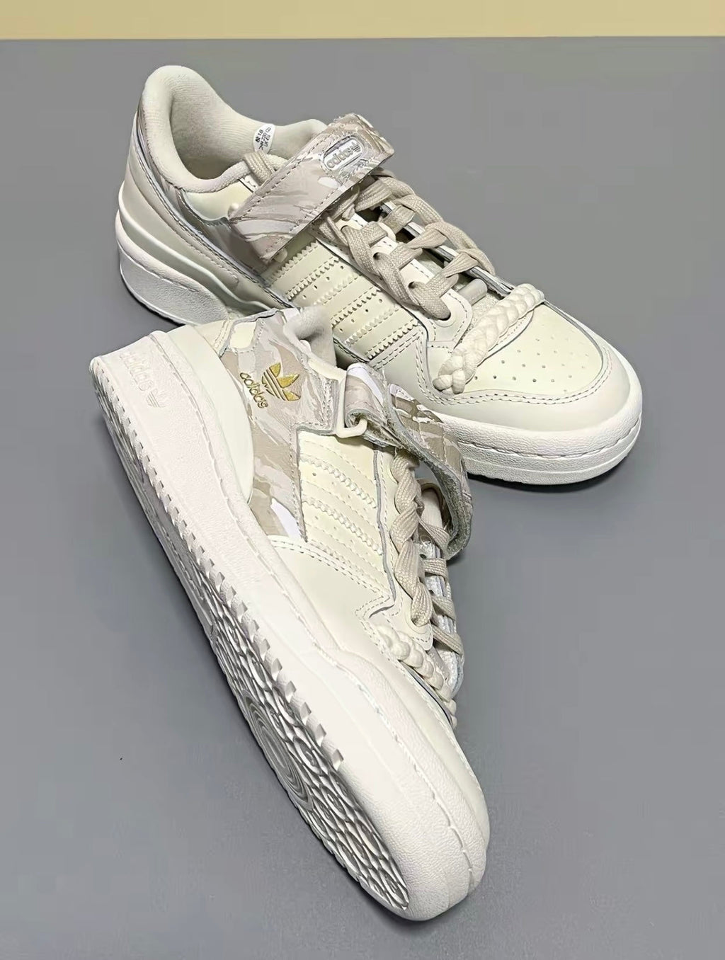 Adidas Originals Forum 84 Low Sneakers GY6983 in Beige - product image from the listing.
