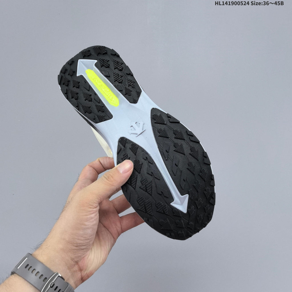 Descente Lavitate Trail Wire 3.0 Sneakers for Running - product image from the listing.