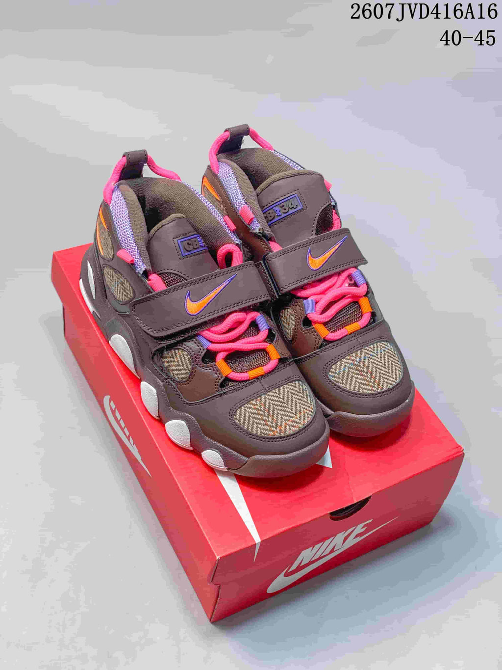 Nike Air Cushioned Sneakers in Brown Pink 2607JVD416A16 - product image from the listing.