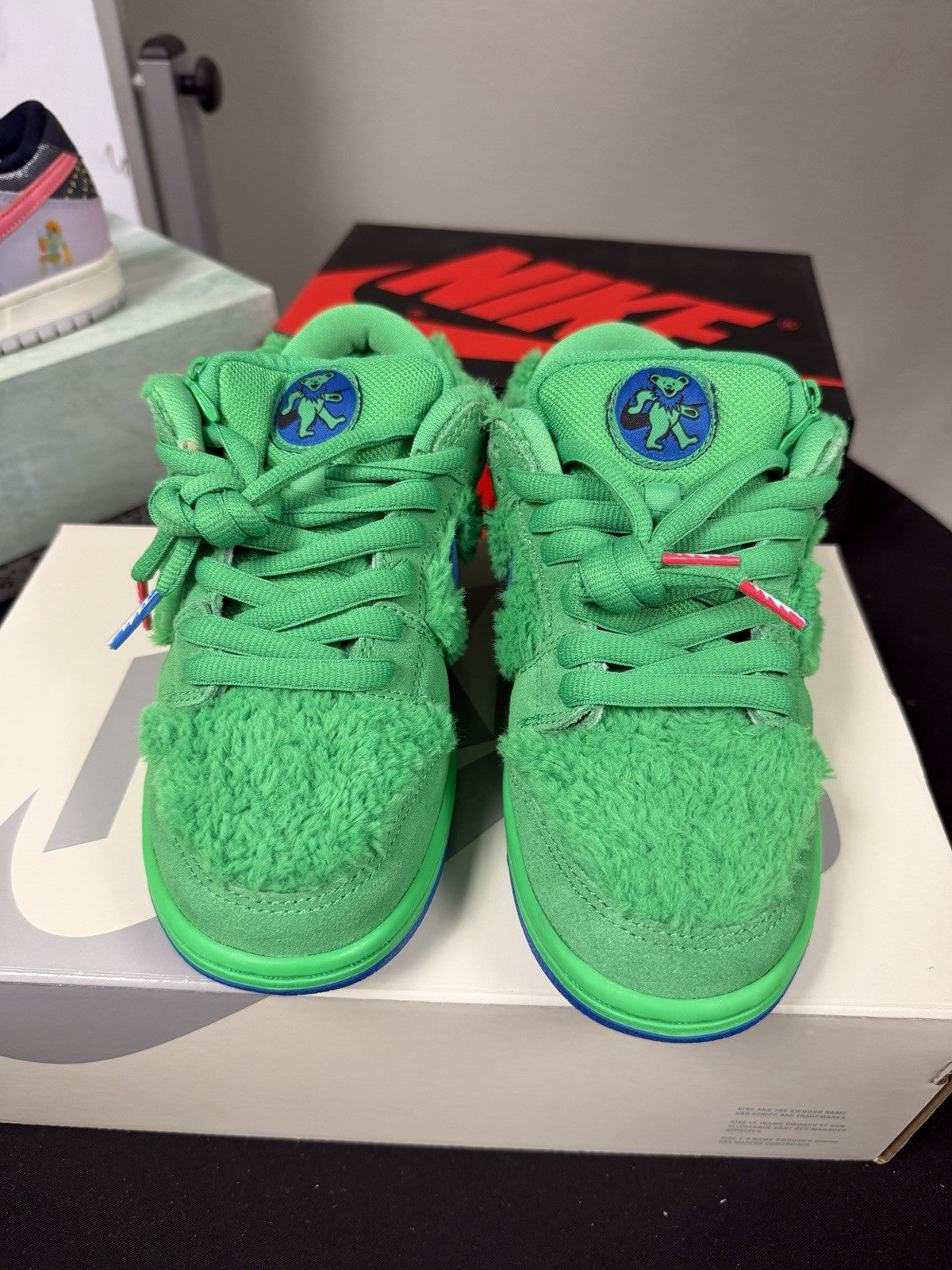 CJ5378-300 - Nike SB Dunk Low Grateful Dead Bears Green - product image from the listing.