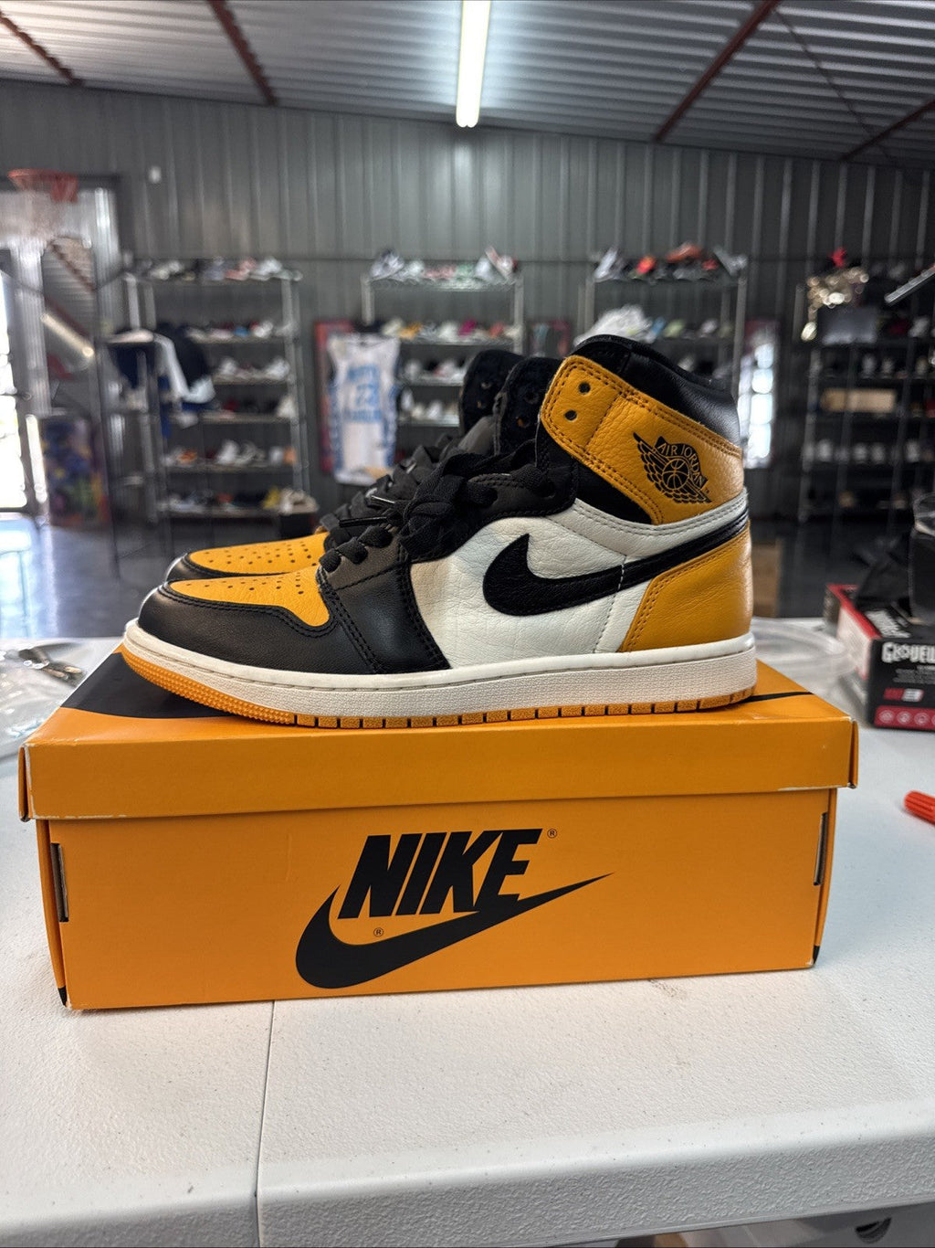 "TAXI" Size 8 - Air Jordan 1 Retro High OG 2022 - product image from the listing.