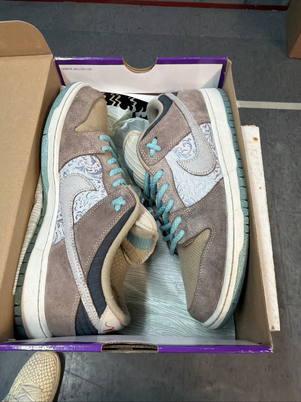Men's Nike SB Dunk Low Big Money Savings Skateboarding Shoes - Size 11.5 - product image from the listing.
