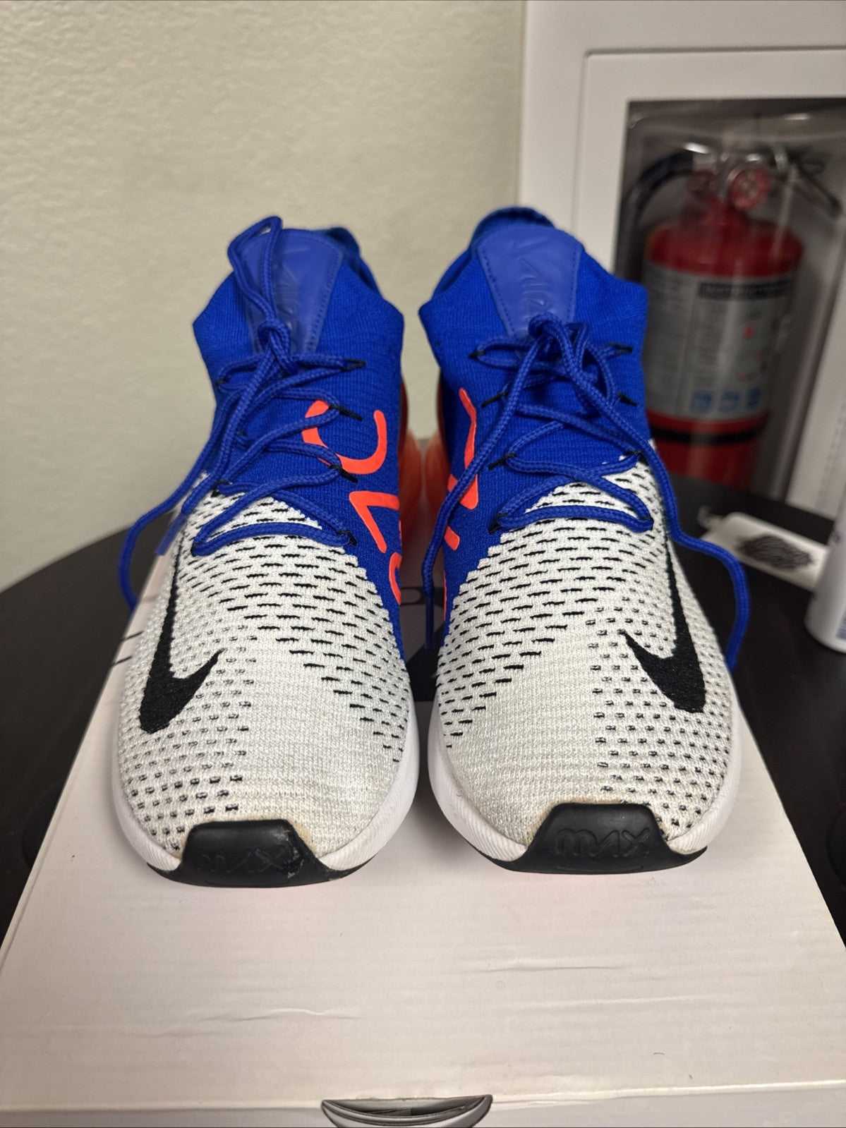 Men's Nike Air Max 270 Flyknit "Racer Blue/Total Crimson Size 8 - product image from the listing.