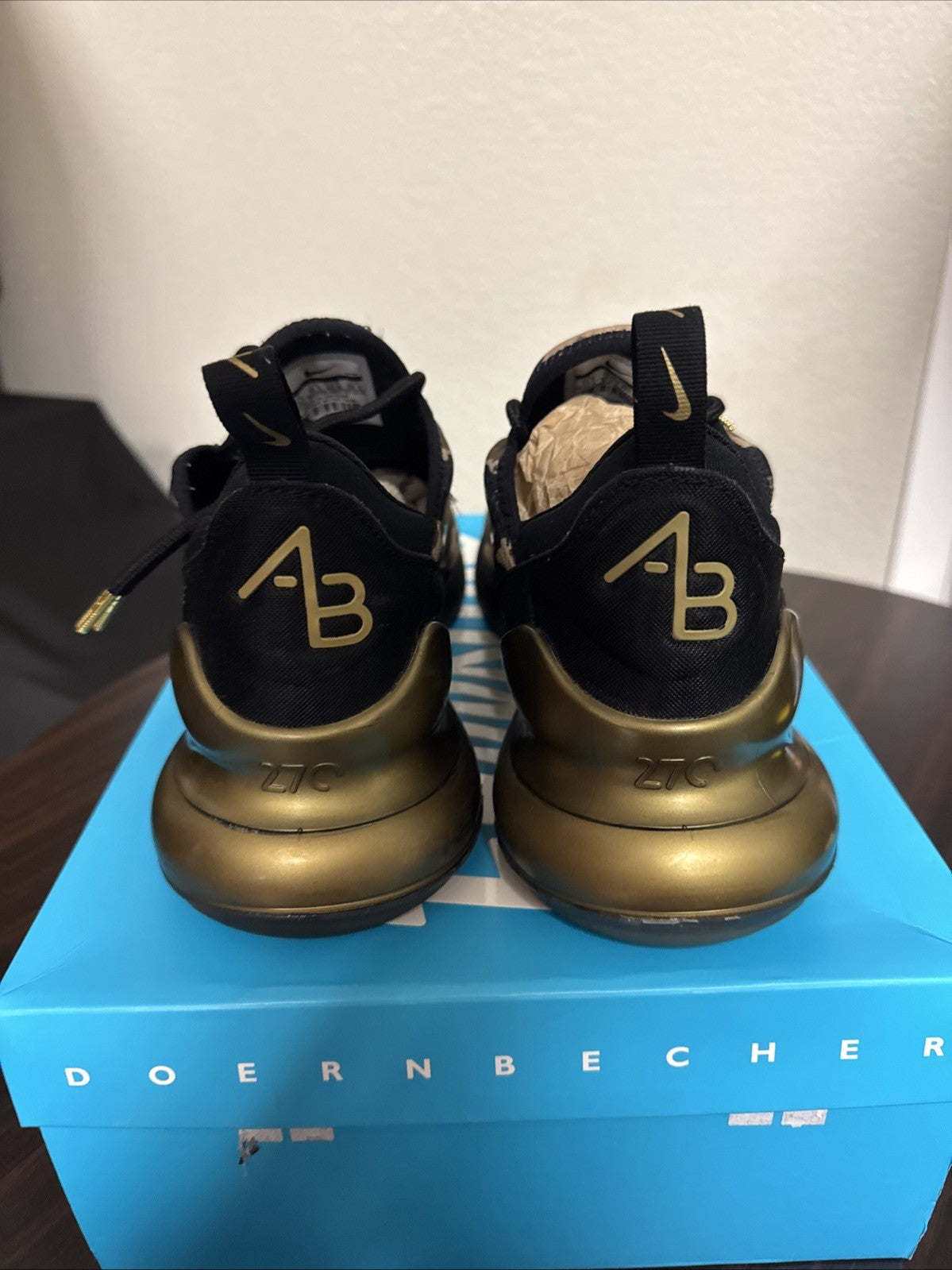 DOERNBECHER FREESTYLE 2018 CAMO BV7112-001 - SIZE 11.5 - NIKE AIR MAX 270 - product image from the listing.