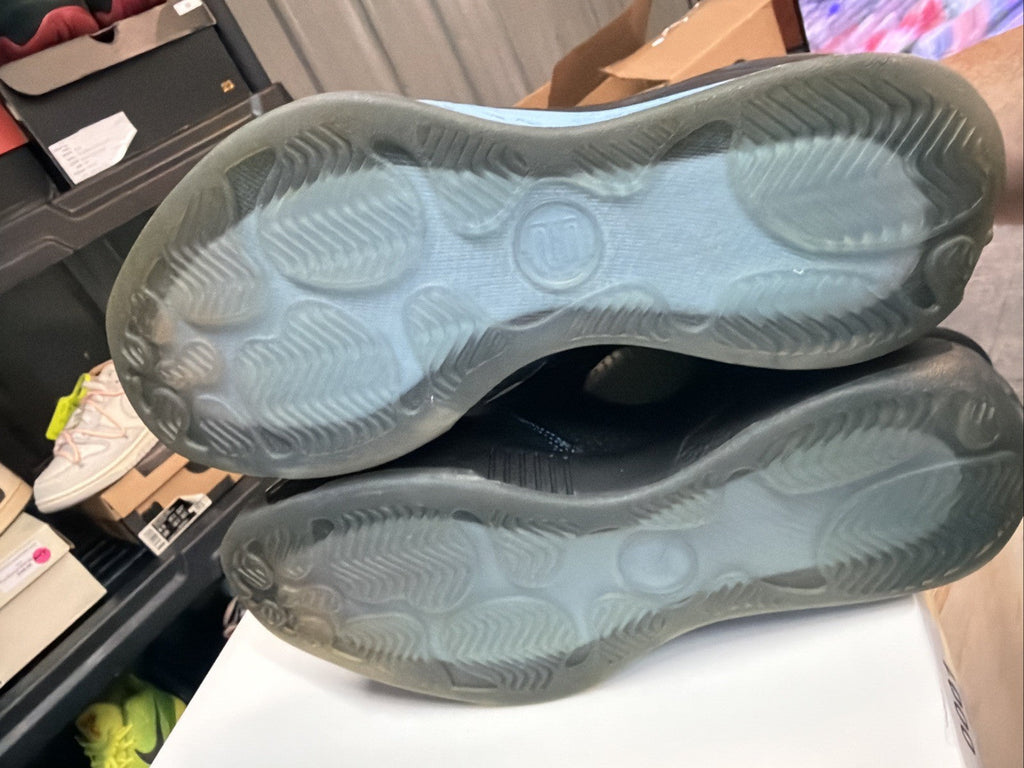 Men's Air Jordan 2010 Black Uni Blue Leather Athletic Shoes Size 12 387358-003 - product image from the listing.