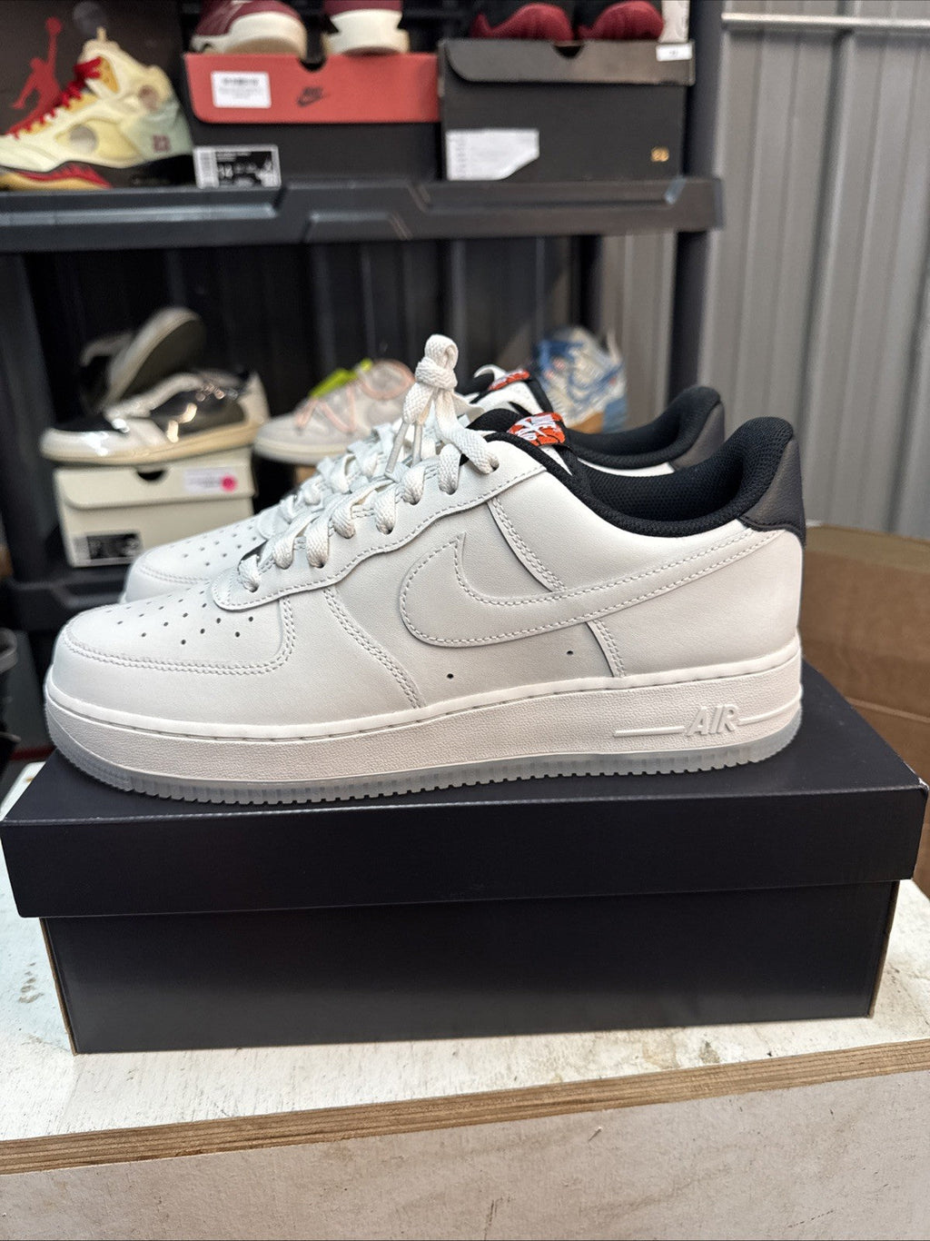 Chaussures lifestyle hommes Nike Air Force 1 07 IQ0293030 Noir - product image from the listing.