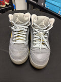 Jordan 5 Retro Wolf Grey Size 11 - product image from the listing.