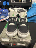 Jordan 3 Retro Mid Pine Green - Size 8 - product image from the listing.