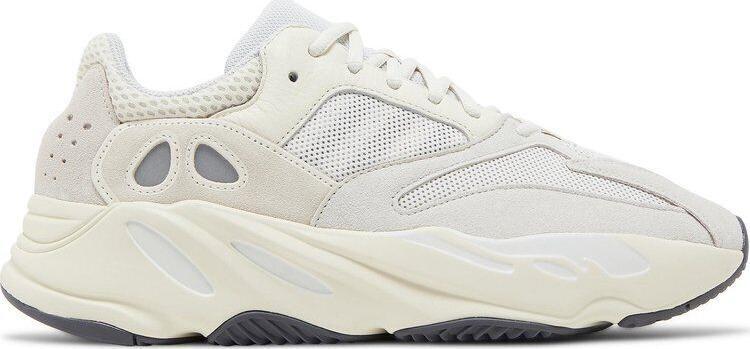 "analog" Size 11 - Adidas Yeezy Boost 700 - product image from the listing.