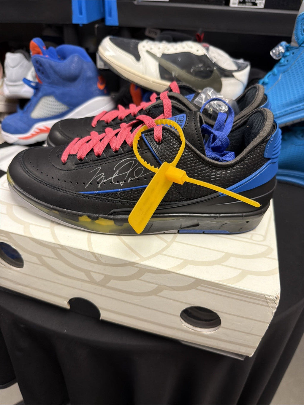 Off-White x Air Jordan 2 Retro SP Low Black Varsity Royal DJ4375 004 Size 9 Used - product image from the listing.
