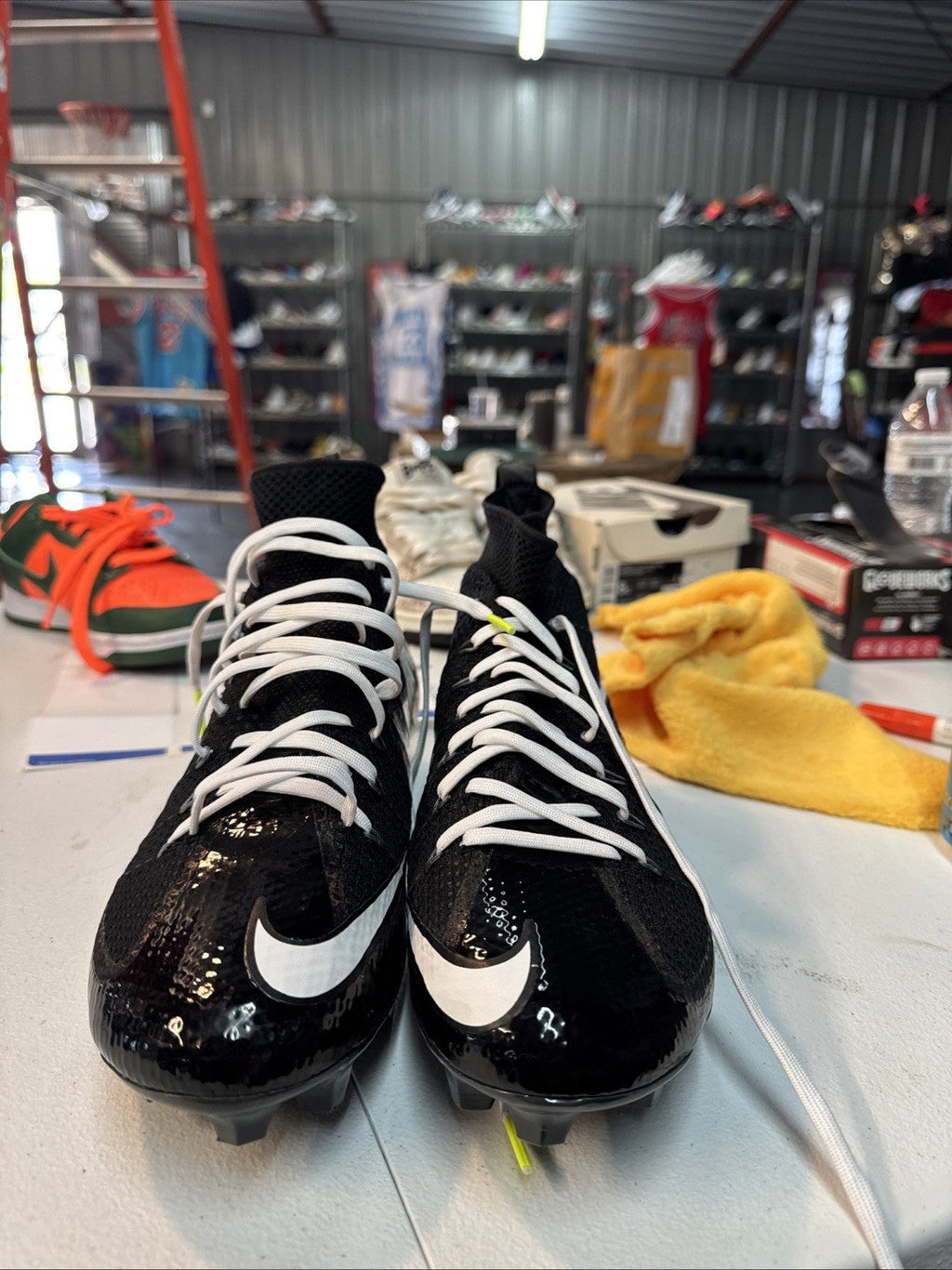Nike Vapor Edge 360 Untouchable Football Cleats | Replacement Box - Size 9.5 - product image from the listing.