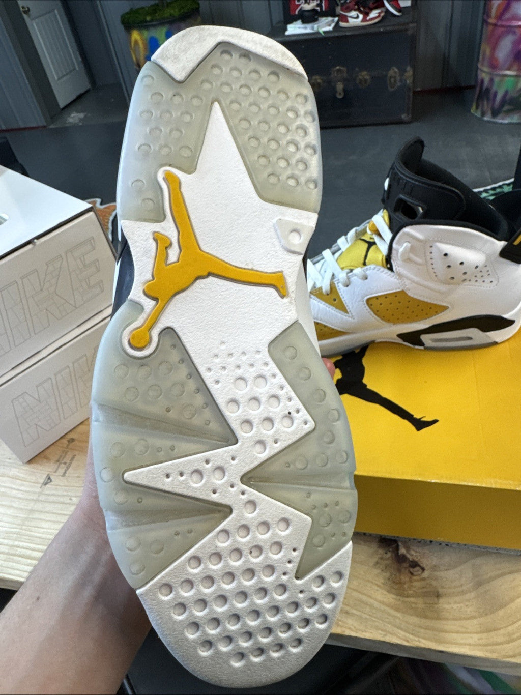 Nike Air Jordan 6 Retro Yellow Ochre - Size 10.5 - product image from the listing.