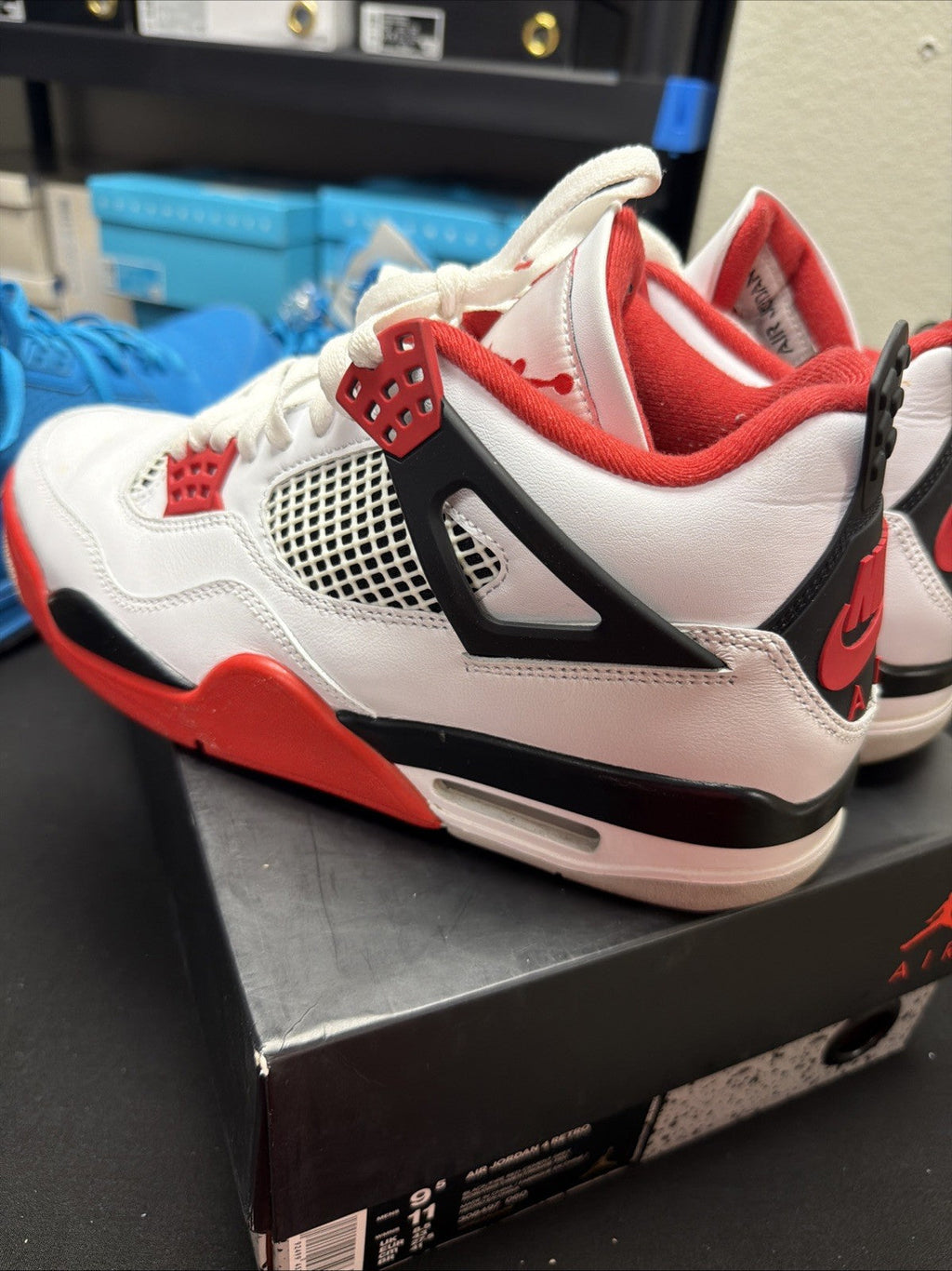 Fire Red Retro OG 2020 Size 9.5 - Nike Air Jordan 4 DC7770-160 - product image from the listing.