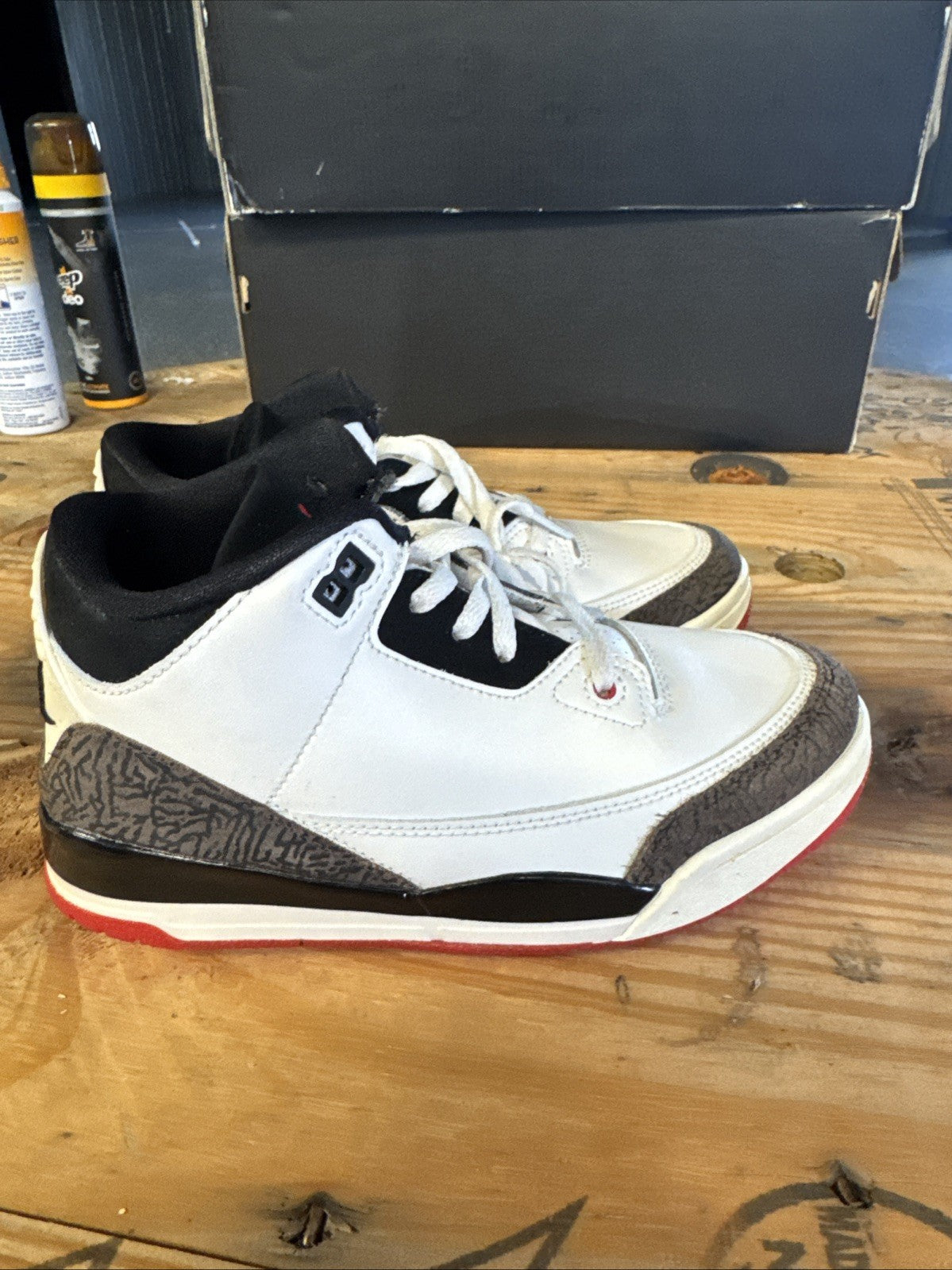 Jordan 3 Retro (PS) | Replacement Box - Size 2y - product image from the listing.