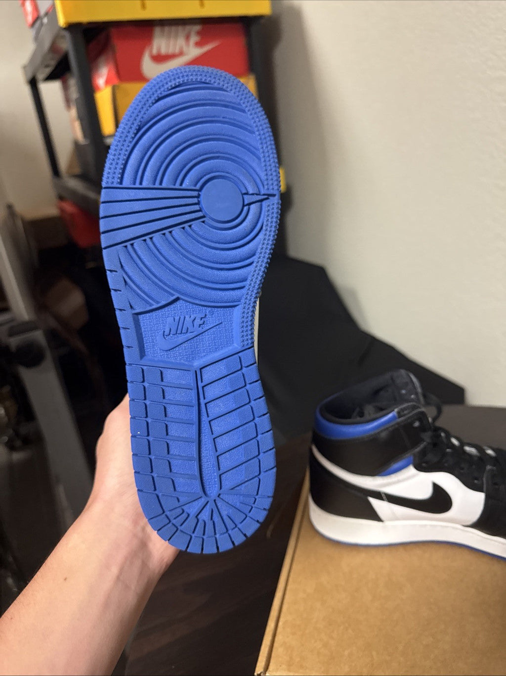 WORN ONCE - Jordan 1 Retro OG High Royal Size 6.5Y | NO BOX - product image from the listing.