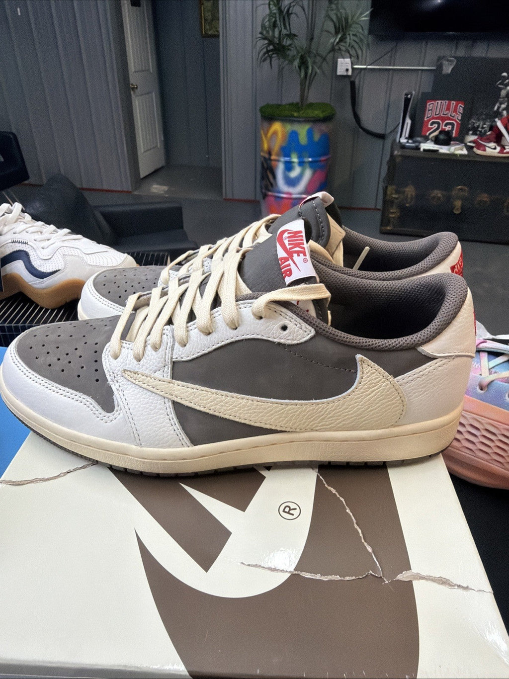 Air Jordan 1 Low OG x Travis Scott Reverse Mocha New - Size 9 - product image from the listing.