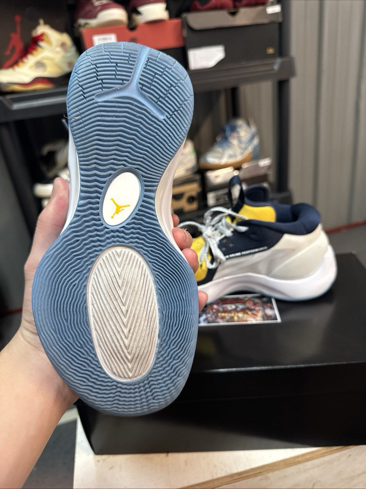 PE SAMPLE Marquette University Jordan Zoom Separate MU - Size 4.5 - product image from the listing.