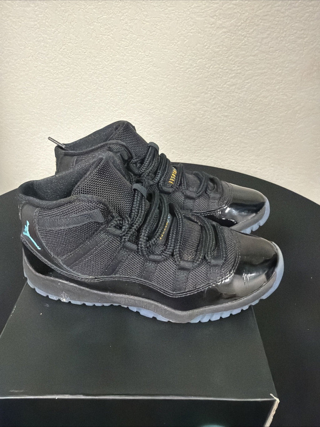 Jordan 11 Retro High Gamma - Size 3 GS) - product image from the listing.