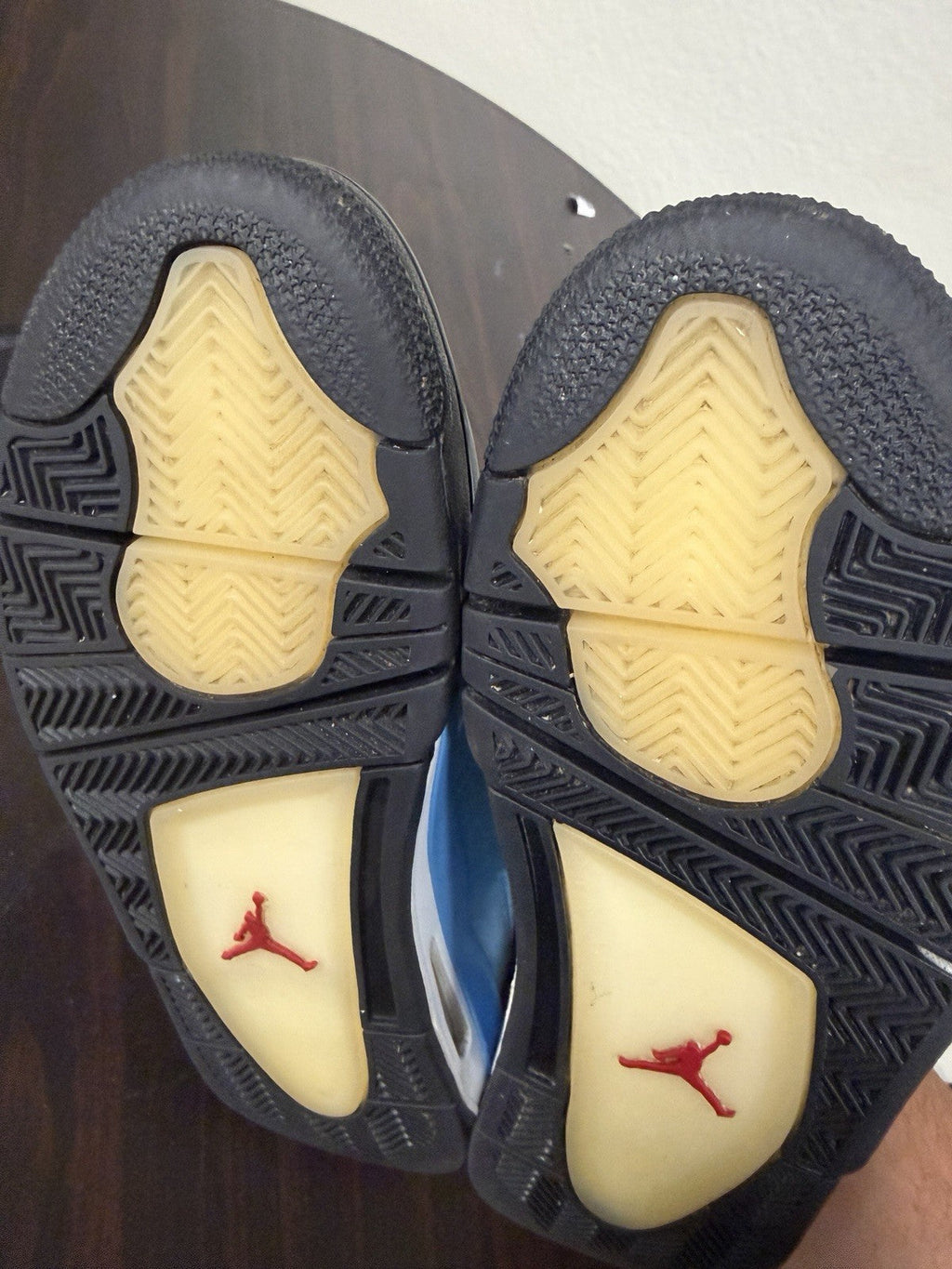 Air Jordan 4 Retro Travis Scott Cactus Jack 2018 308497-406 Authentic - Size 9.5 - product image from the listing.
