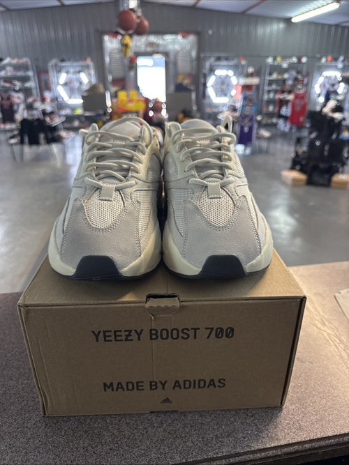 "analog" Size 11 - Adidas Yeezy Boost 700 - product image from the listing.