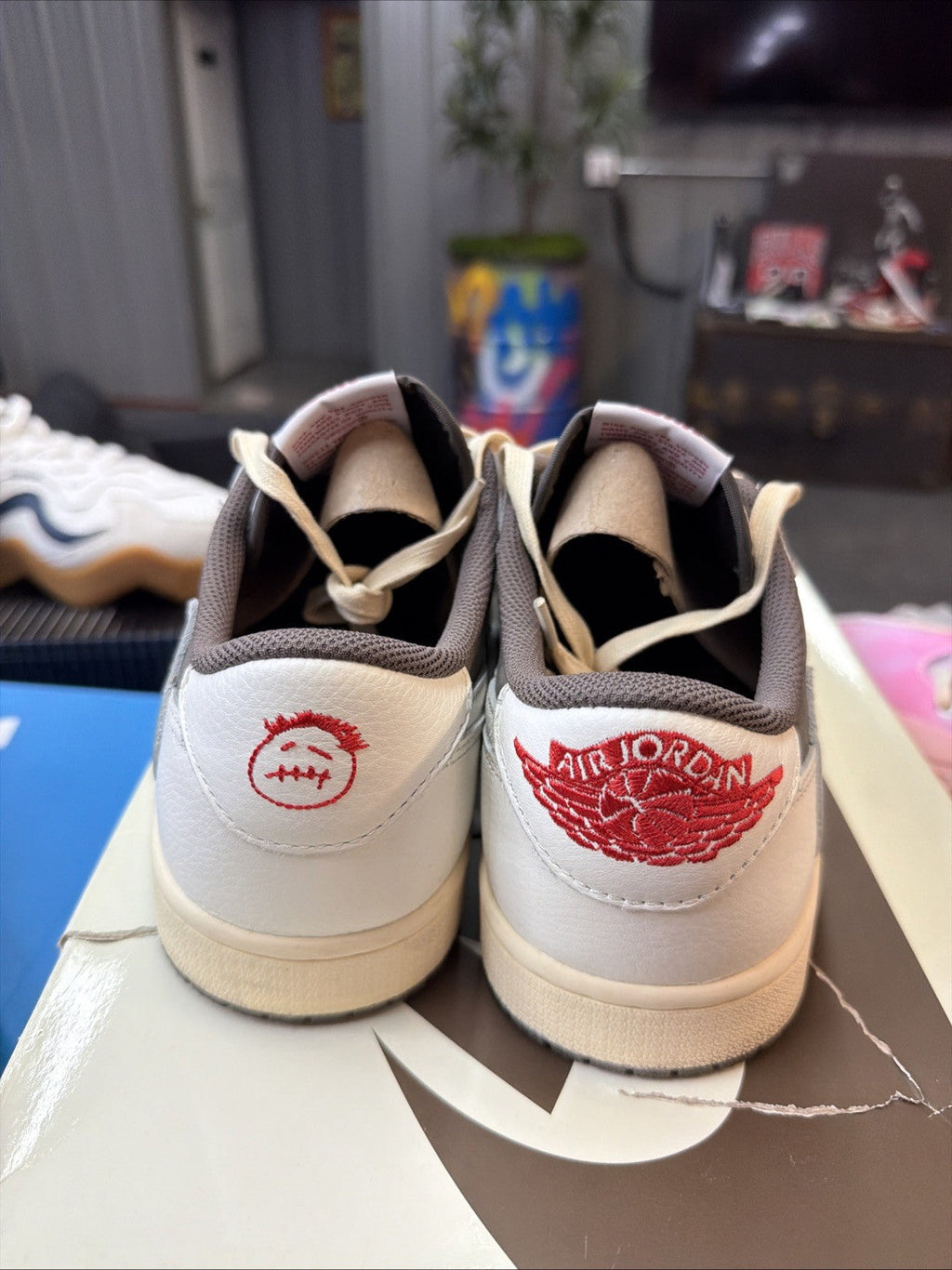 Air Jordan 1 Low OG x Travis Scott Reverse Mocha New - Size 9 - product image from the listing.