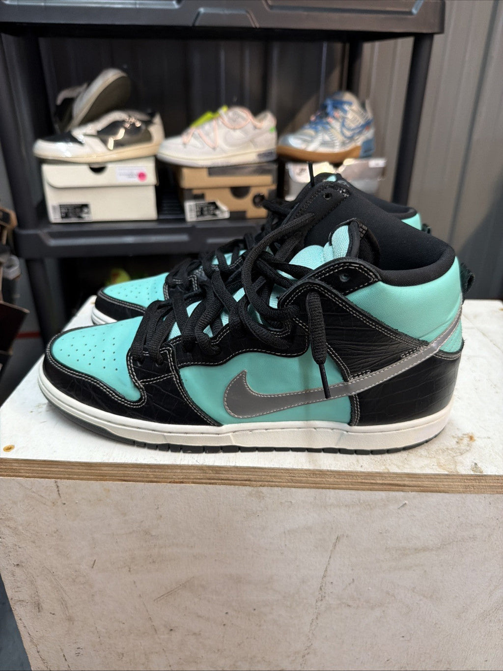 Nike SB Dunk High Premium x Diamond Supply Co. Tiffany 2014 - Size 13 - product image from the listing.