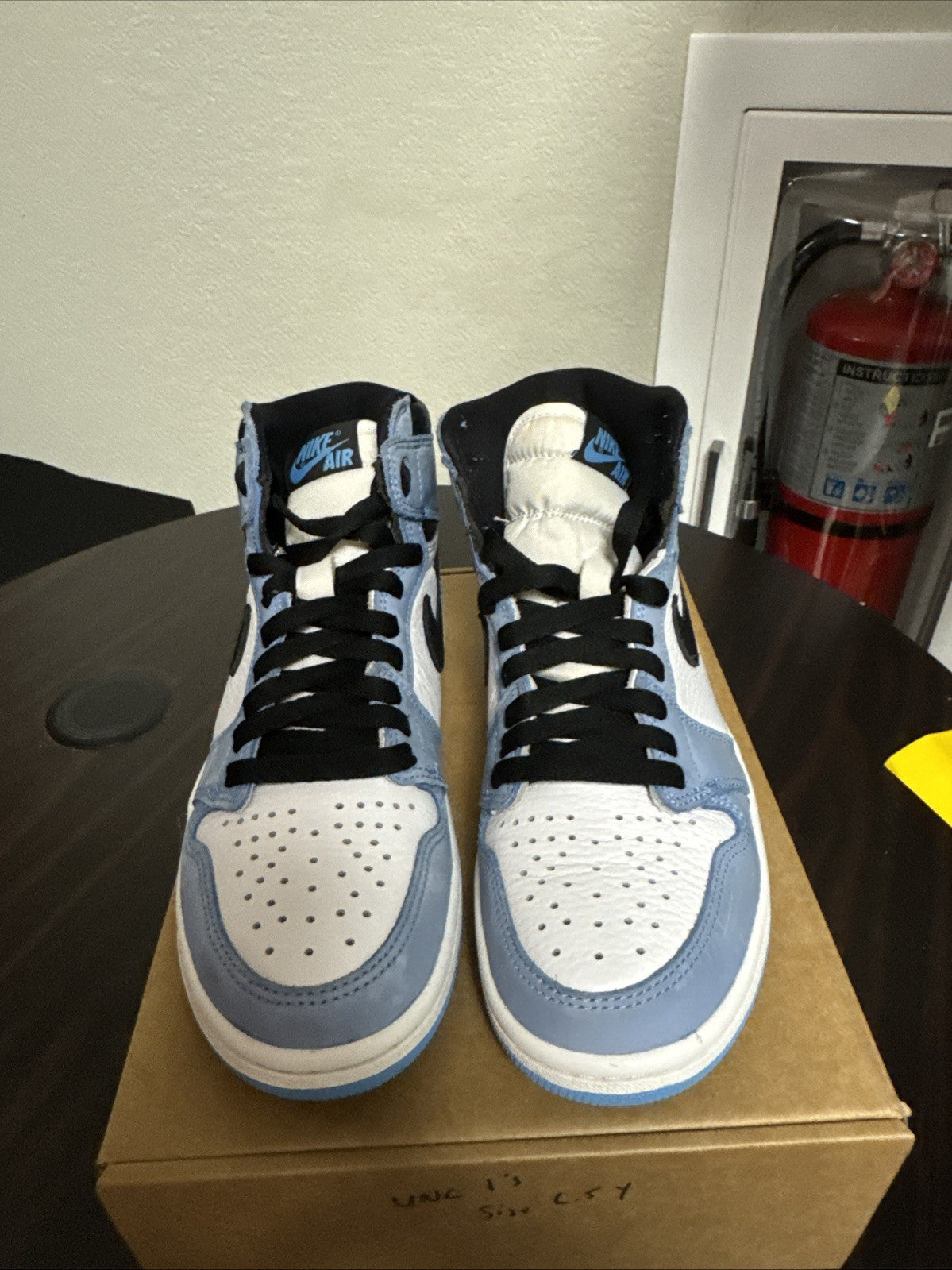 White/ University Blue-Black (GS) Size 6.5Y *NO BOX* - Jordan 1 Retro High - product image from the listing.