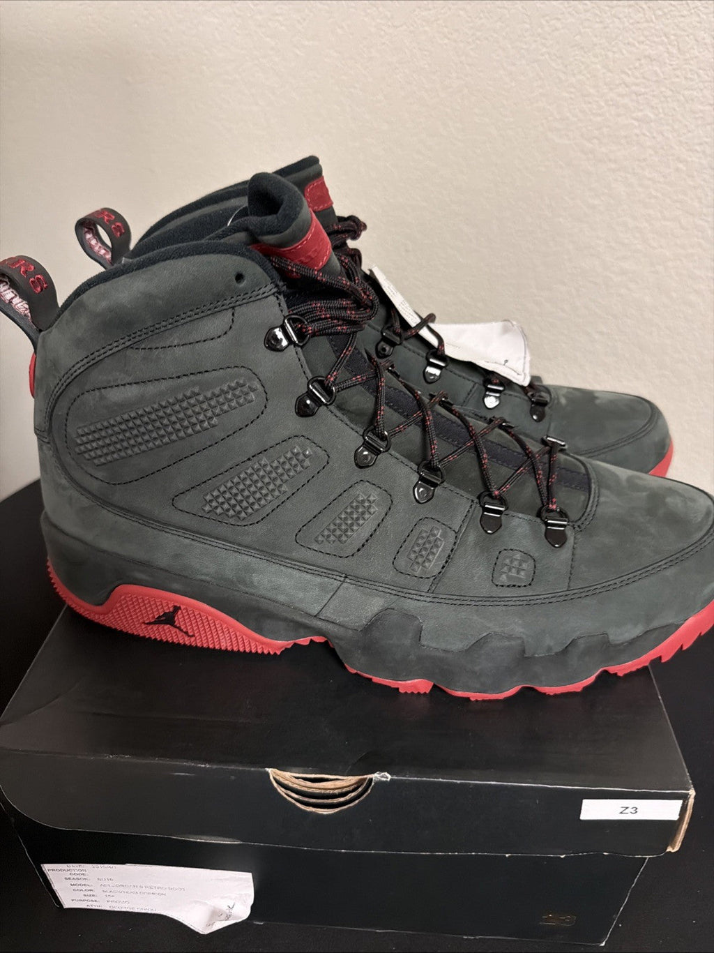 Oklahoma Sooners Sample/PE Size 15 - Jordan 9 - product image from the listing.