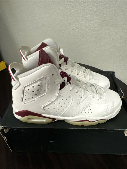 "2015" Size 5Y - NIKE AIR JORDAN 6 RETRO OG BG MAROON - product image from the listing.