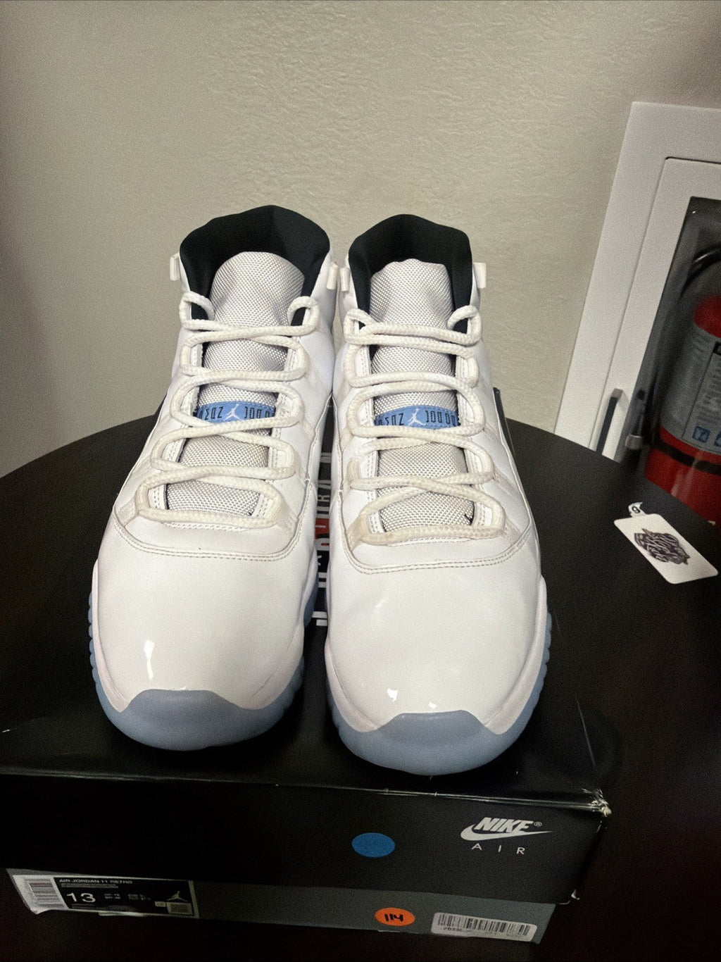Men's Air Jordan 11 Retro "Legend Blue" CT8012-104 Size 13 .2024 - product image from the listing.